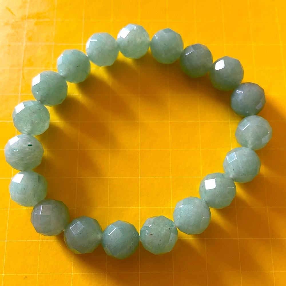 Green jade color crystal bracelet